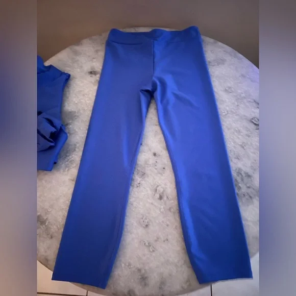 Alo Yoga Airlift Set - Picture 11 of 15